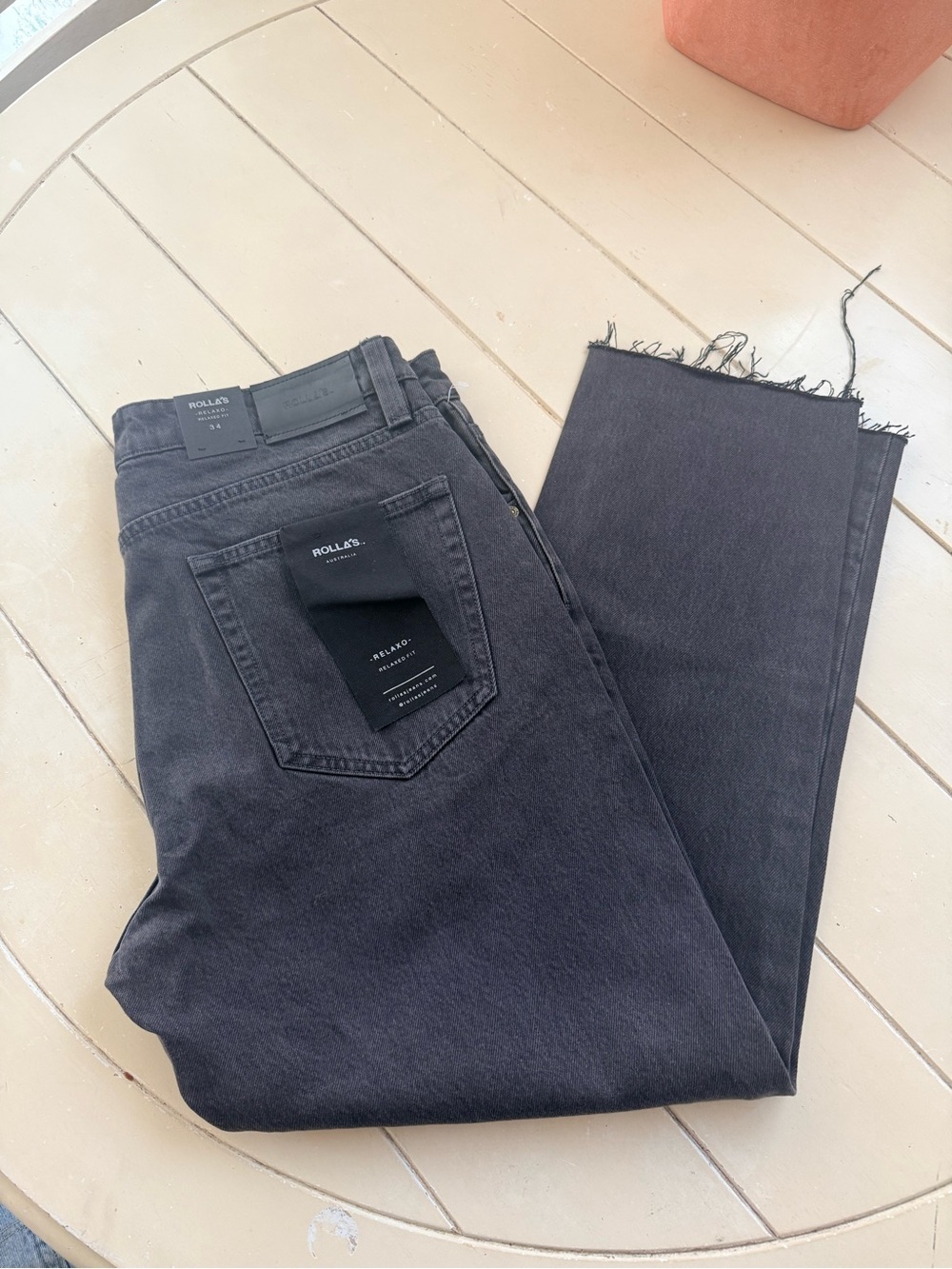 ROLLA'S woman’s Washed Black Straight Jeans with Raw Hem